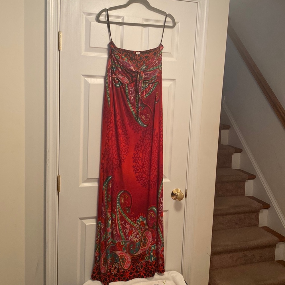 Red Shui Si Qing Strapless Dress…size XL